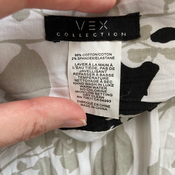 VEX Collection - Top (38); Skirt (36) - Two piece, black white and grey outfit - Picture 10 of 16